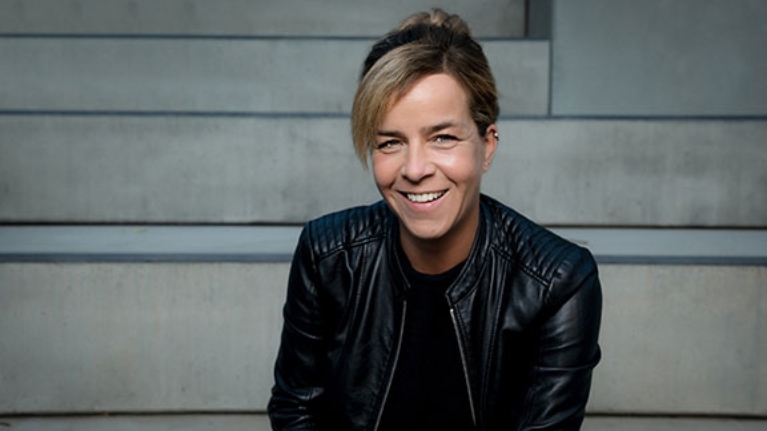 Porträt NRW-Wirtschaftsministerin Mona Neubaur