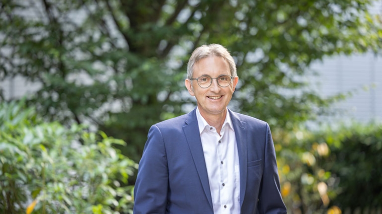 Porträt von Dr. Peter Stemper